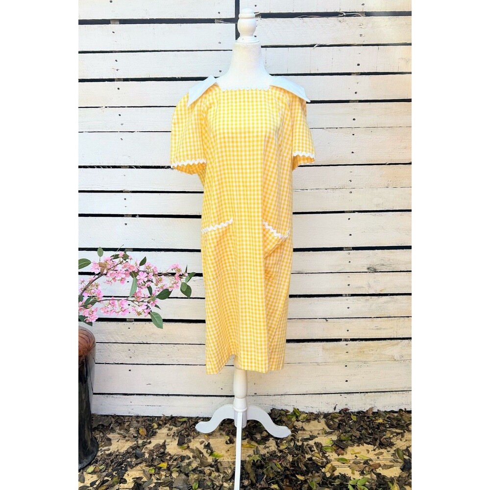 Vintage 1960s Gingham Dress Check Rick Rack Trim Cottagecore Size L-XL Farmhouse